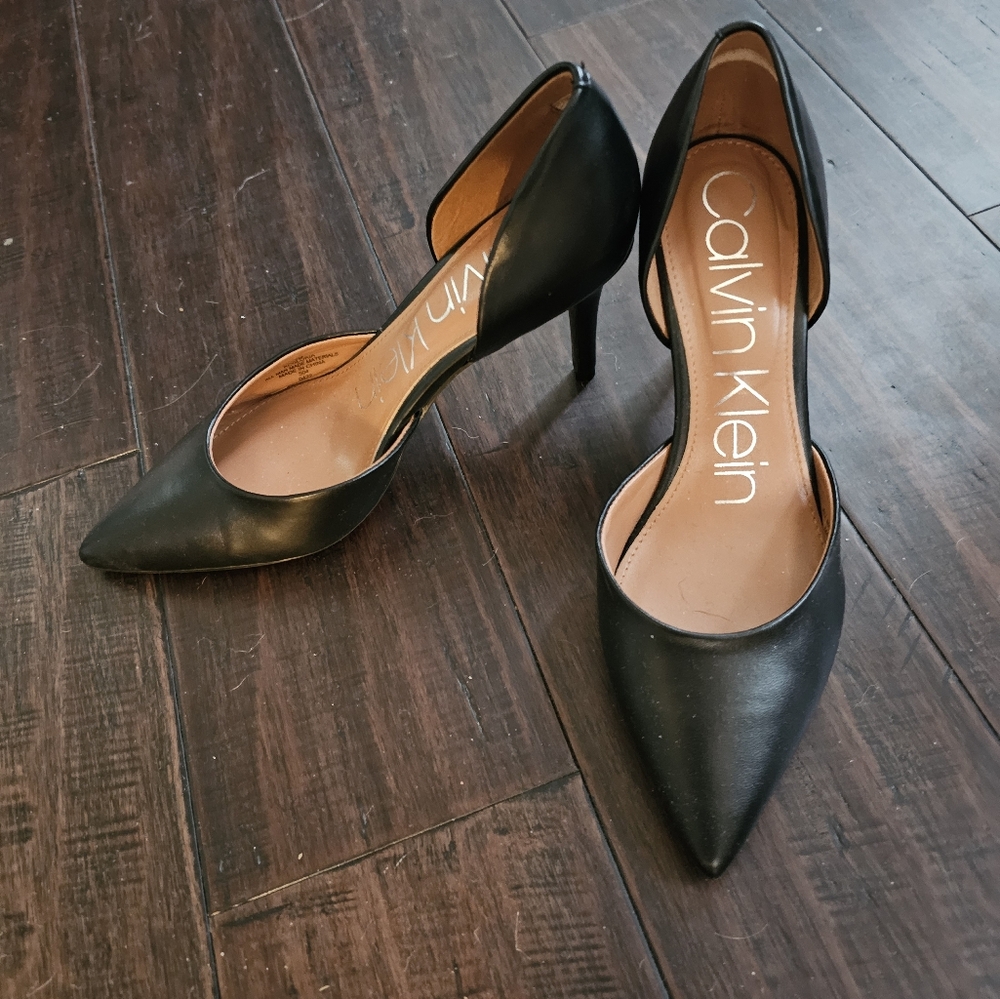 Calvin Klein Gloria Pump 7M, black leather
